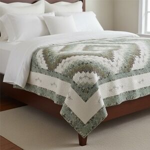 Vintage Floral Patchwork Quilt Sage Green 94x106 King Trip Around the World